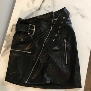 Fux leather skirt